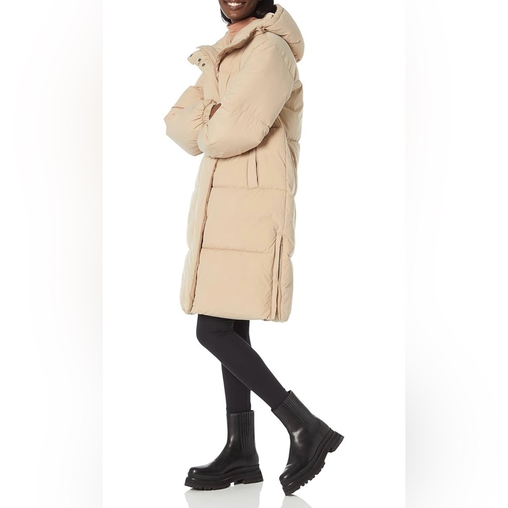Amazon Essentials Women's Oversized Long Puffer Jacket - Picture 4 of 7
